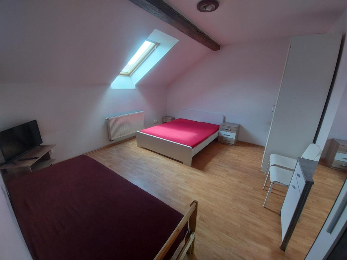 Apartments Zizkov A Прага Екстериор снимка